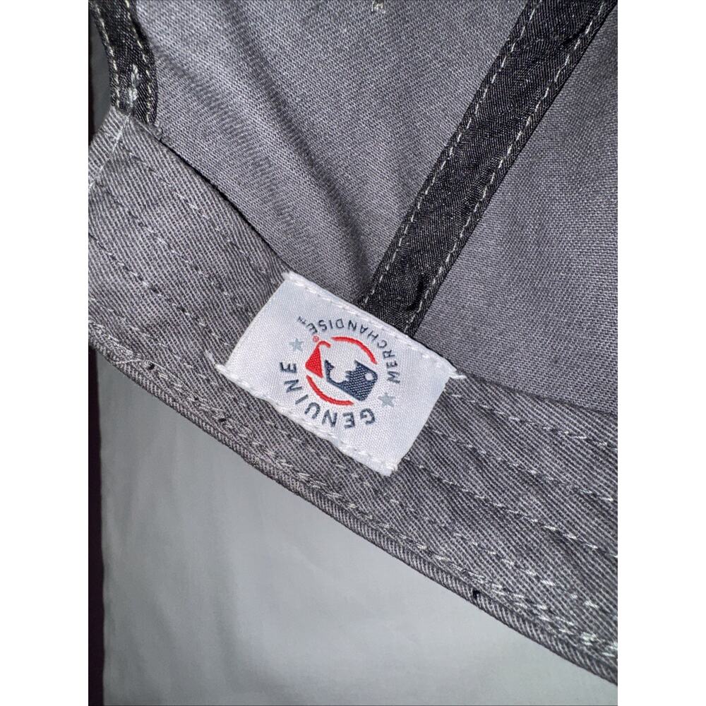 MLB Baseball Official Chicago Cubs Fan Favorite Gray Adjustable Strapback Hat - Picture 7 of 8
